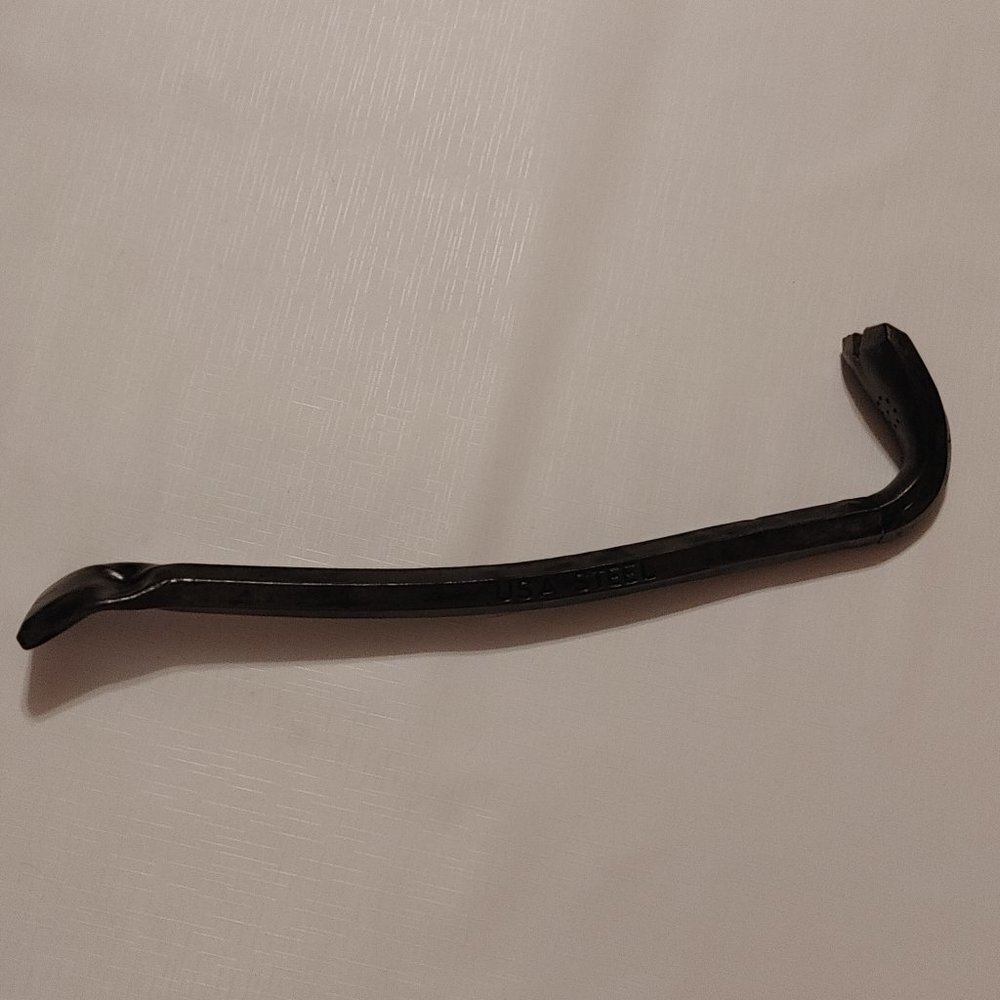 Zombie Hunter Halloween Prop Crowbar with Sound Effects